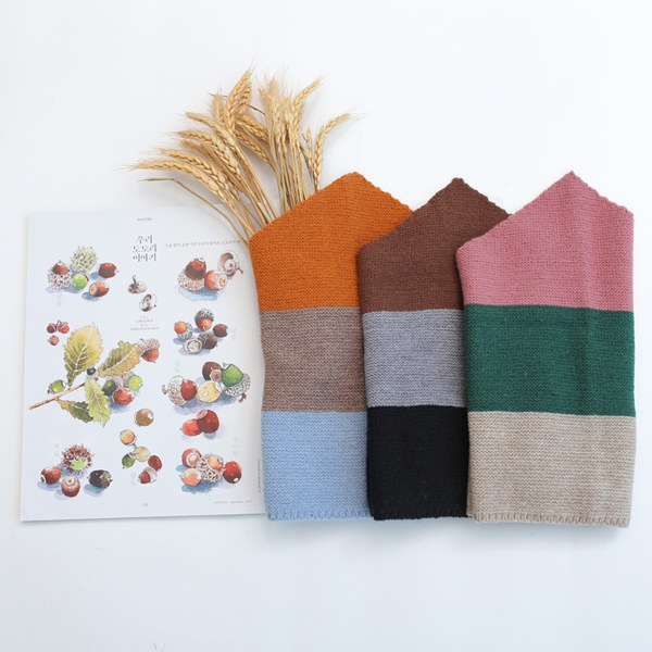 YY-SC385 Knit color combination triangle scarf