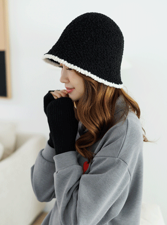 YY-HA096 color matching fleece hat