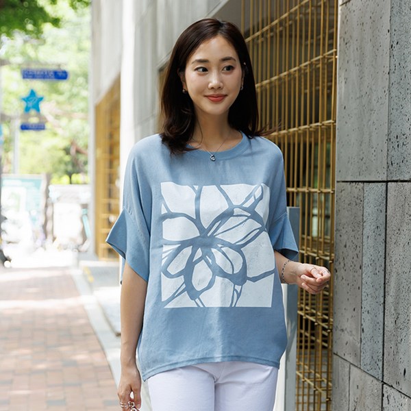 Floral linen t-shirt