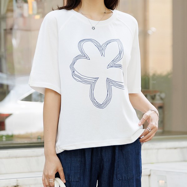 Petal string t-shirt