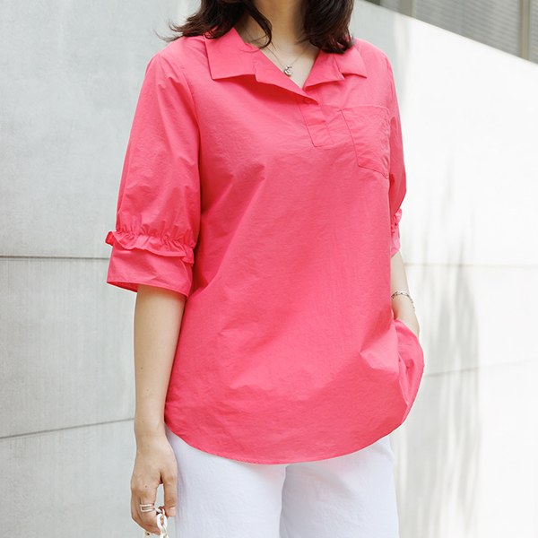 Milky collar blouse