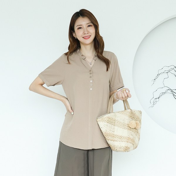 Courtner button blouse