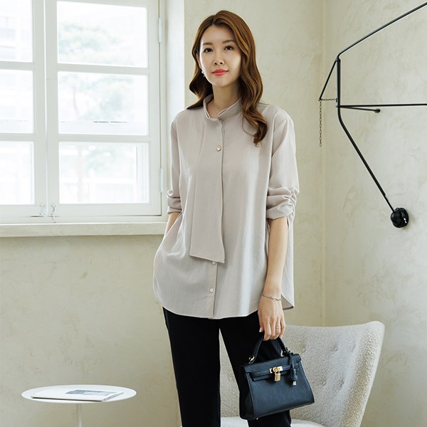 Violin tie blouse