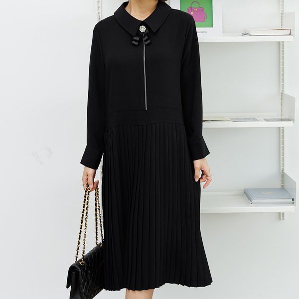 [THE BLACK] Ribonne pleated dress OPB4009