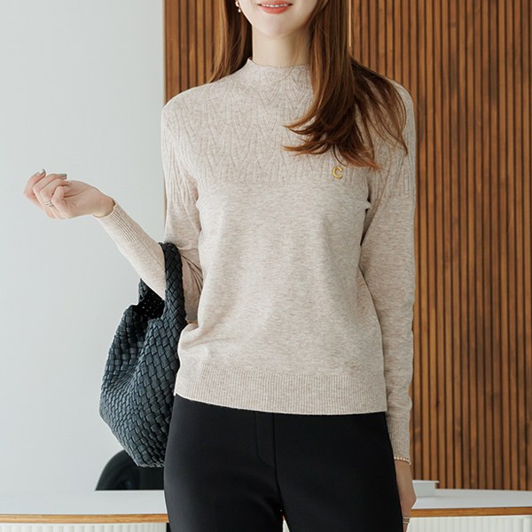 C pendant half-neck knit KND5015